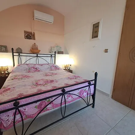 Katerinas House Apartamento Poliána